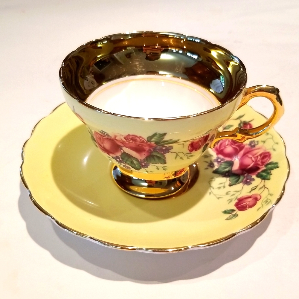 Collectable Vintage tea cup and SAUCE
